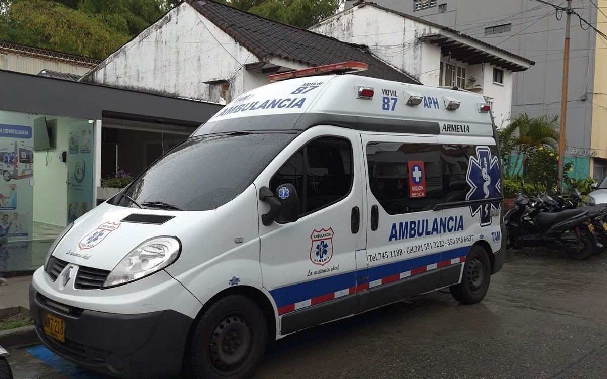 Ambulancia Medicalizada TAM oficial Móvil 87 de Ambulancias Armenia
